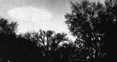 空に光る巨大な円盤の正体は!? 1960年ミネアポリス上空に出現したUFO