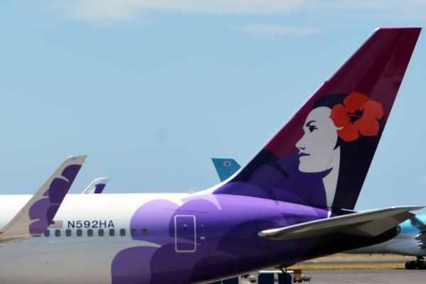 ハワイアン航空、羽田空港緊急着陸の原因を発表　ブレーキがロックしタイヤがパンク