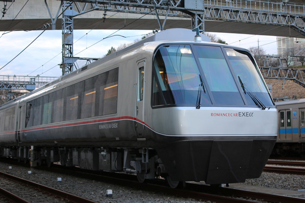 小田急電鉄、「特急ロマンスカー・EXEα」を3月1日より営業運転開始