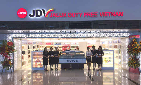 ダナン国際空港に「JALUX DUTYFREE VIETNAM」が2店舗オープン　日本ブランドの菓子など販売