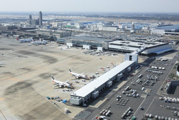 成田国際空港の発着時間、午前0時までに延長へ