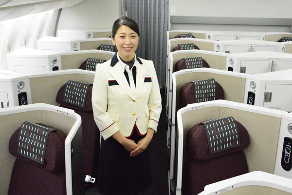JAL、客室乗務員の既卒募集実施　75名程度採用