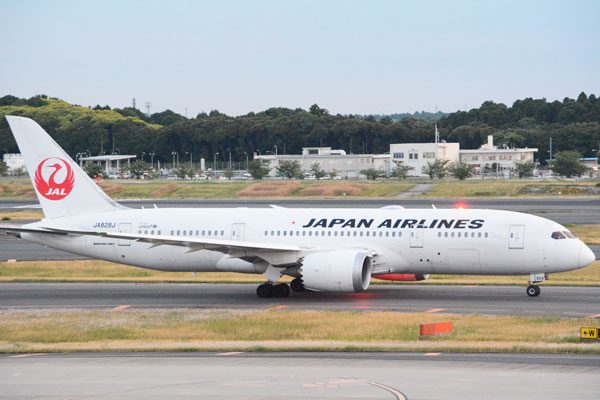 JAL、香港〜大阪/伊丹線の臨時代替便の発着地変更　大阪/関西発着に