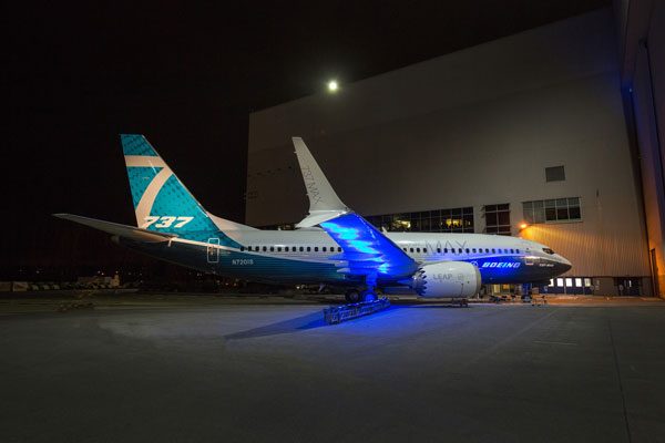 ボーイング、737 MAX 7をロールアウト　2019年引き渡しへ
