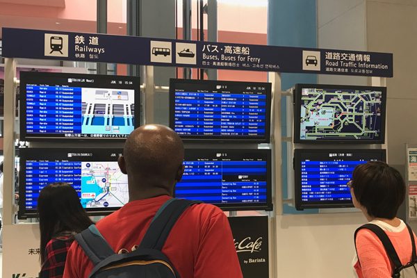 伊丹空港発着の82便が欠航、多数の便で遅延　大阪北部地震
