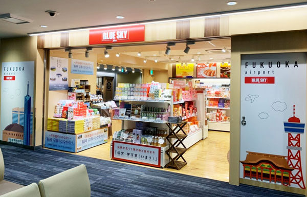 JALUX、福岡空港国内線ターミナルに「BLUE SKY」2店舗オープン