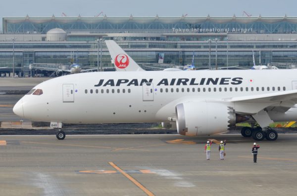 日本航空（JAL、ボーイング787-8型機）