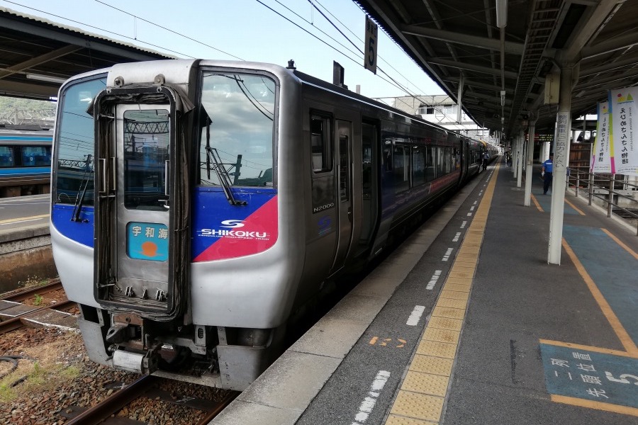 JR四国、定期特急列車の運休期間延長　観光列車は再開未定