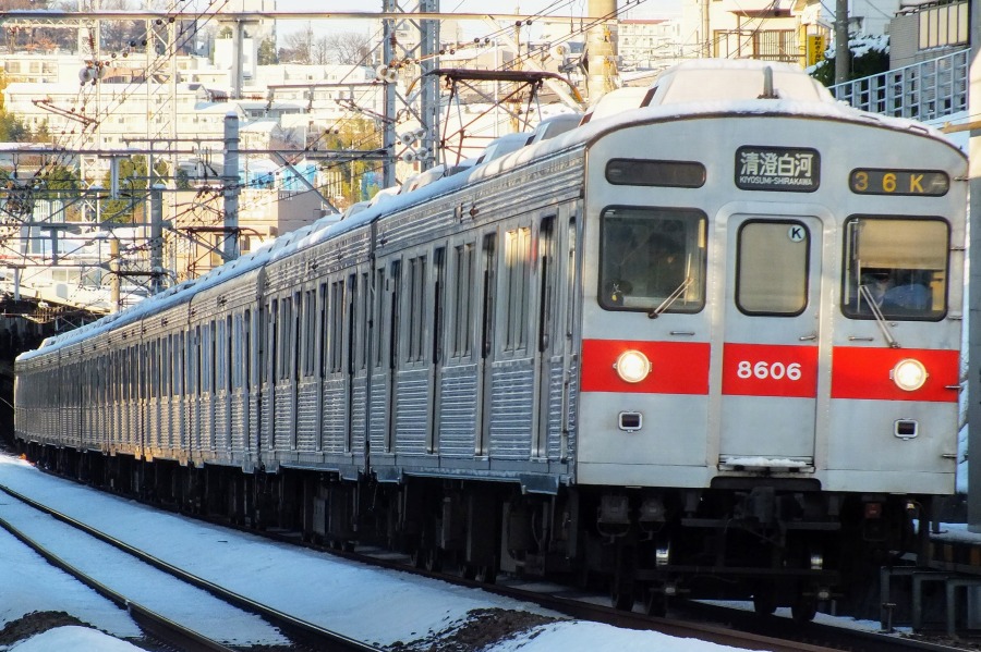 東急電鉄、「方向幕」装備車の運行を終了　田園都市線8500系8606F引退記念の動画を公開