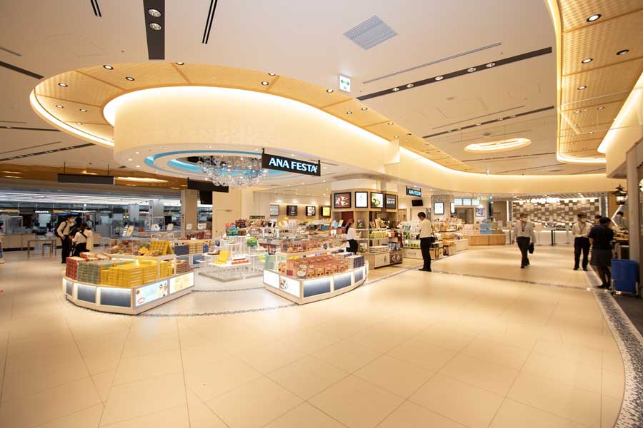 伊丹空港、大規模改修終えグランドオープン　「ウォークスルー型商業エリア」を展開