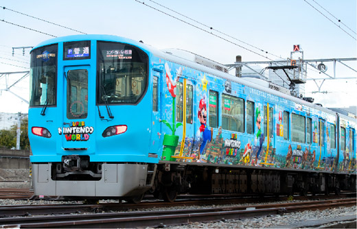 JR西日本、大阪環状線・JRゆめ咲線でUSJ新ラッピング列車運行開始　マリオら323系彩る