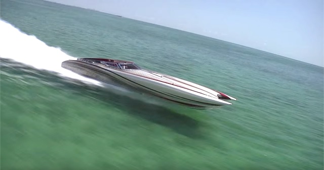 水上のスーパーカー『Statement! Marine 50′ Catamaran』が凄すぎる！！！！！！！