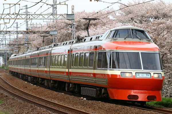 小田急電鉄、特急ロマンスカー・LSEの定期運行終了　7月10日で
