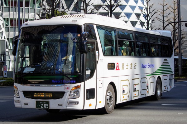 富士急行バスら、河口湖～渋谷線など東名経由の高速バス再開　東京線も迂回運行、新宿線などは全便運休続く