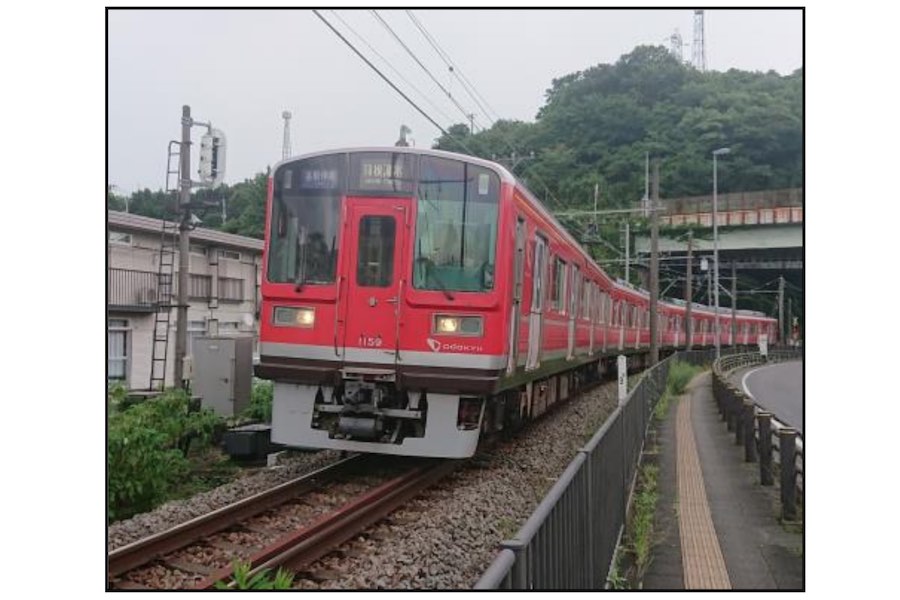 小田急、「赤い1000形」を全線で運行　箱根登山電車の復旧記念で