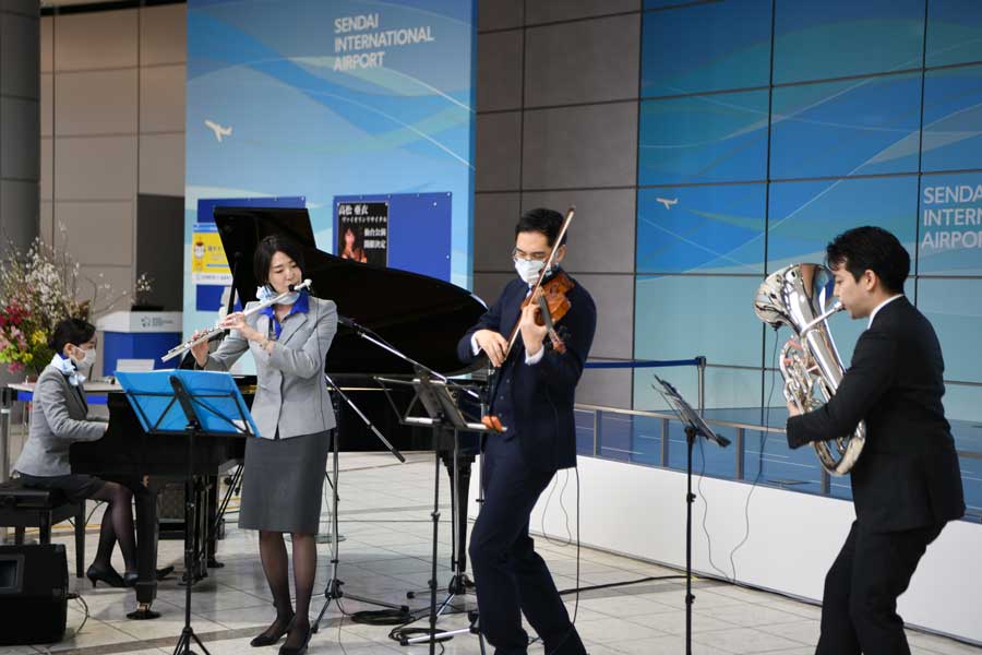 ANAグループ社員有志のオーケストラ、仙台空港で「復興空港ピアノ」とコンサート開催